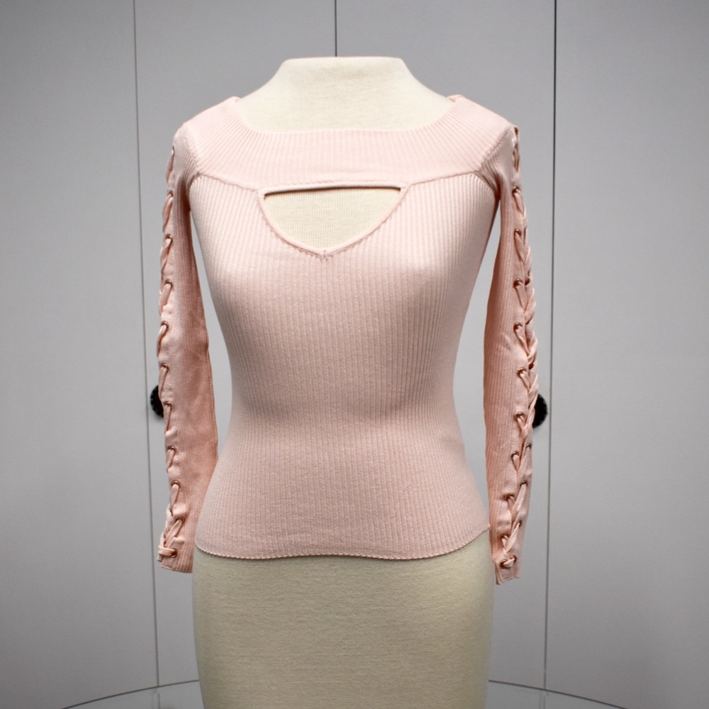 NWT: GUESS LOS ANGELES Waneta OS Lace-Up Keyhole Sweater